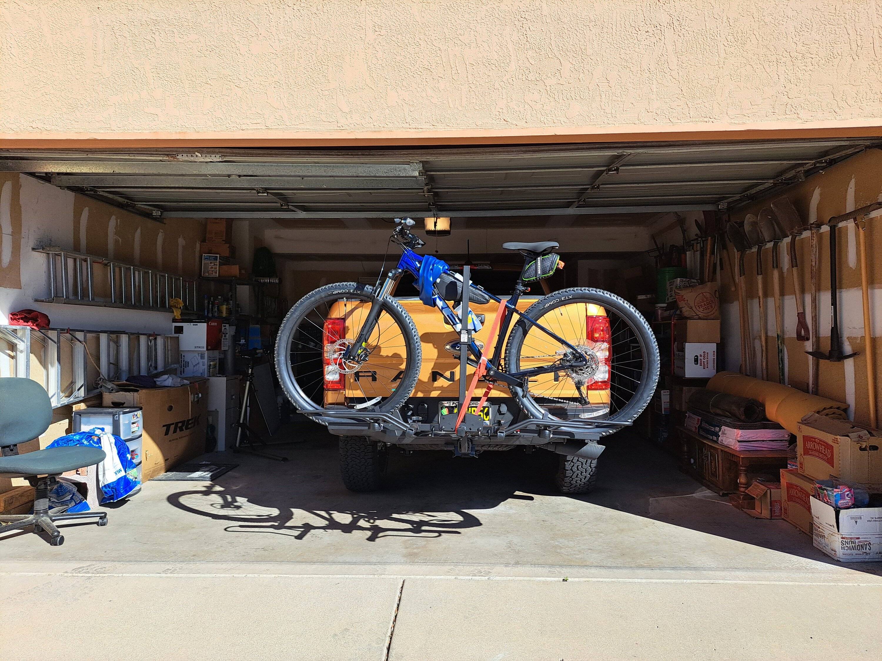 Medium 2 - black.jpg
