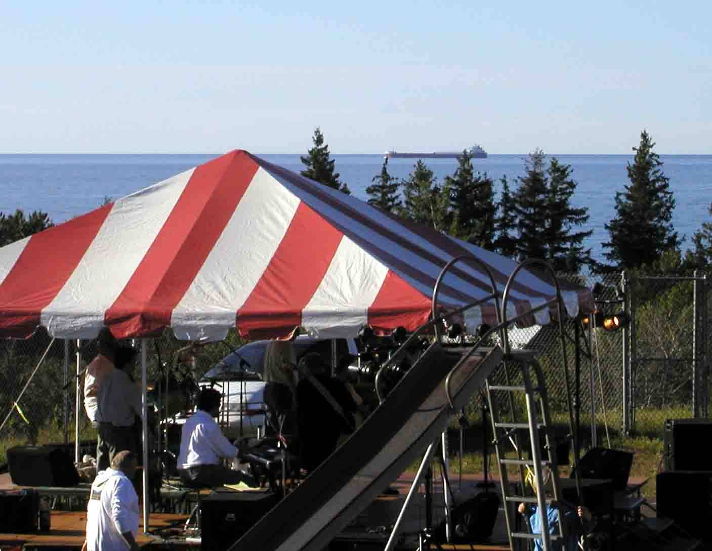 Blues Breakes at ER with boat (ES).jpg