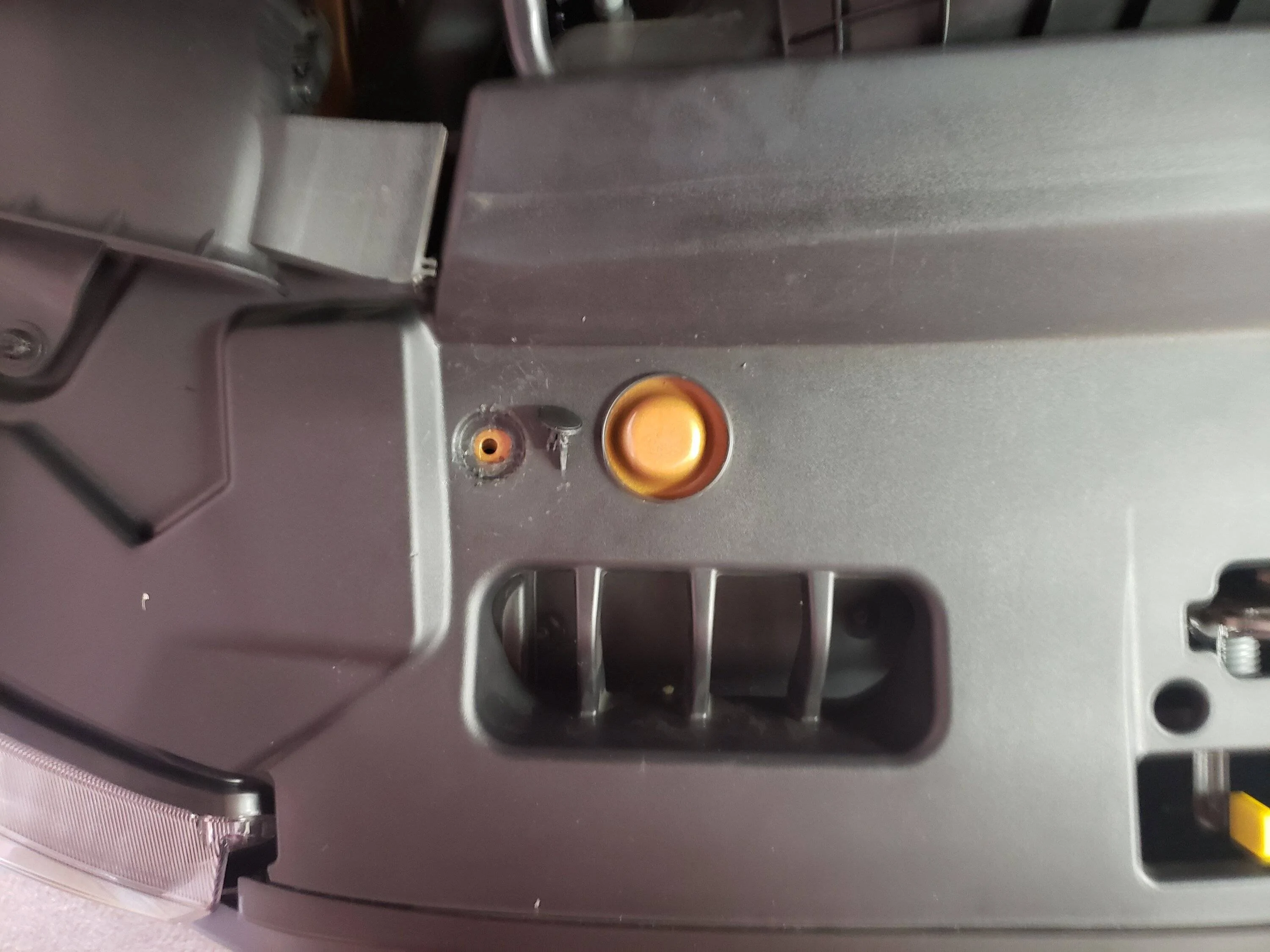Broken fastener on shroud.jpg