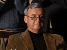 applause-standing.gif