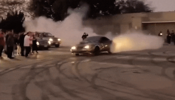 Ford-Mustang-Corvette-Crash.gif