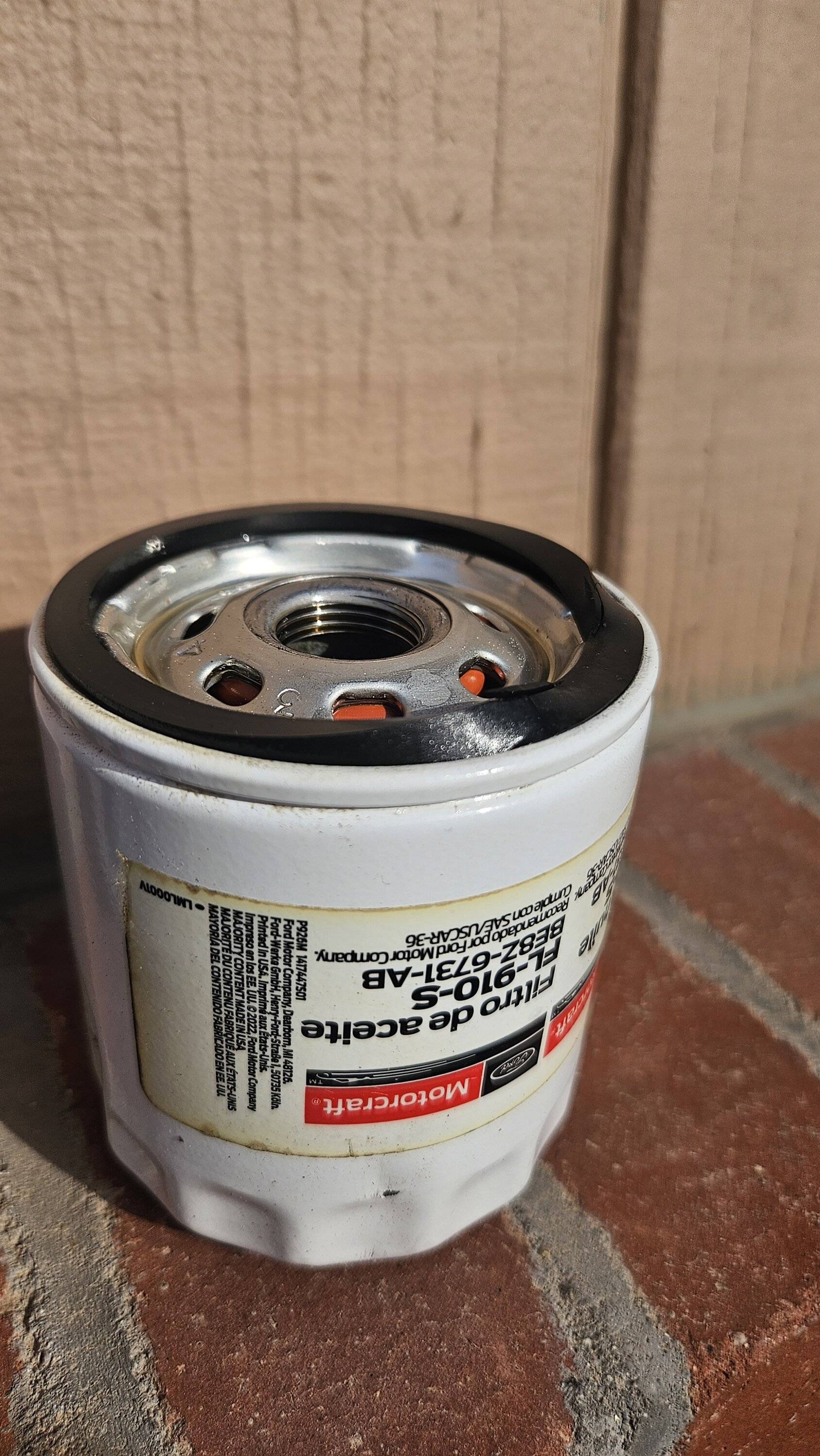 Ford oil filter 910.jpg