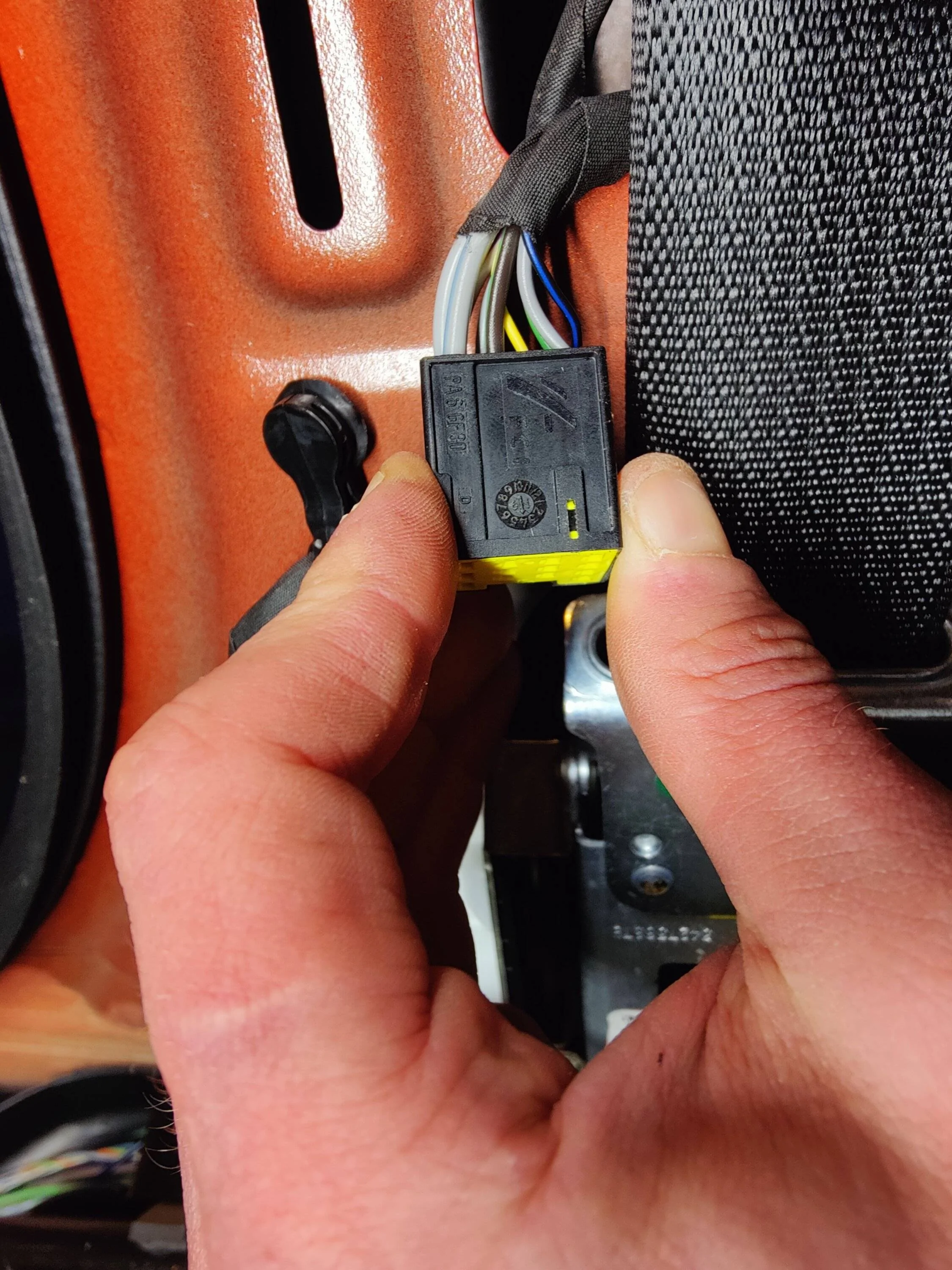 Rear speaker wire location / colors - how to tap into for powered sub ...