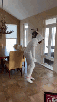1711931844805-pw.gif