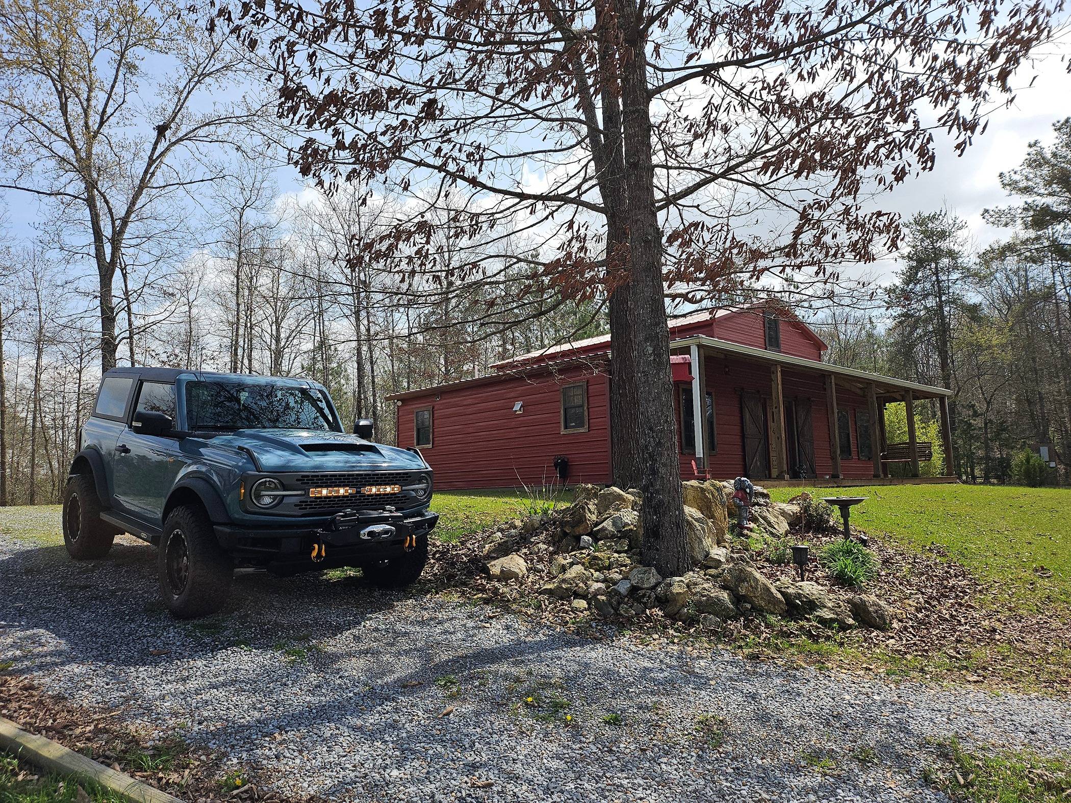 Bronco barn.jpg
