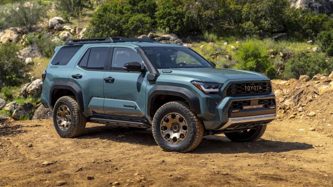 2025-Toyota-4Runner-Trailhunter-front-three-quarter1.jpg