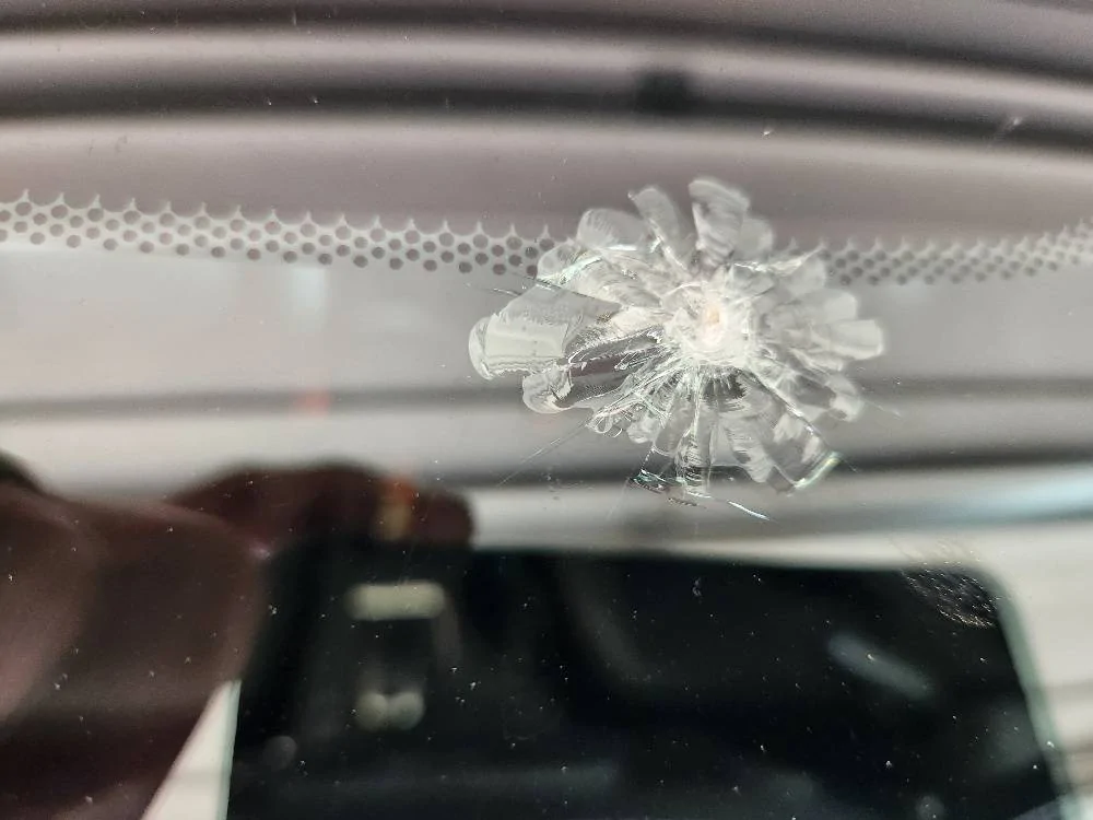windshield 2 060424.jpg