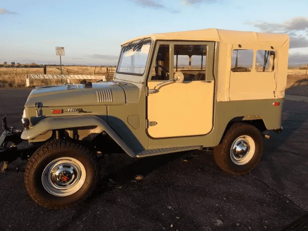 1971 FJ40 .webp