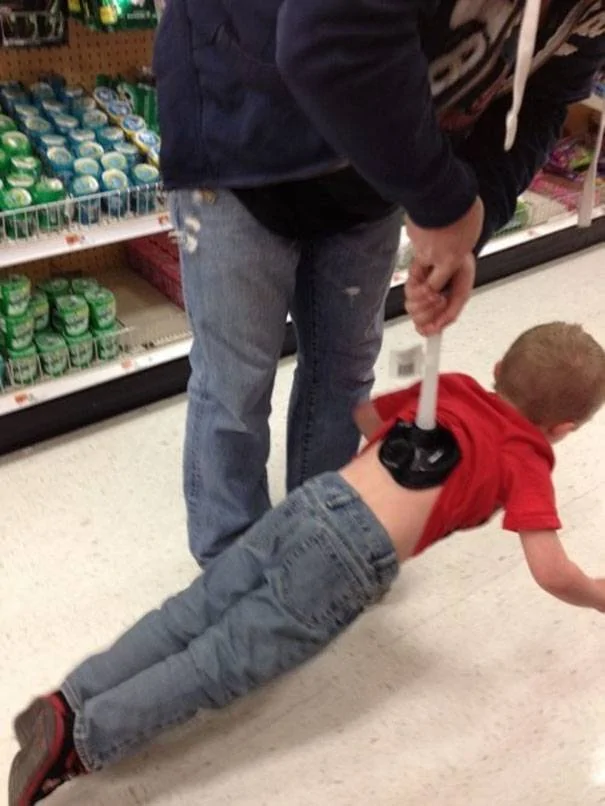 funny-dads-parenting-fails-28-577672625b28c__605.webp