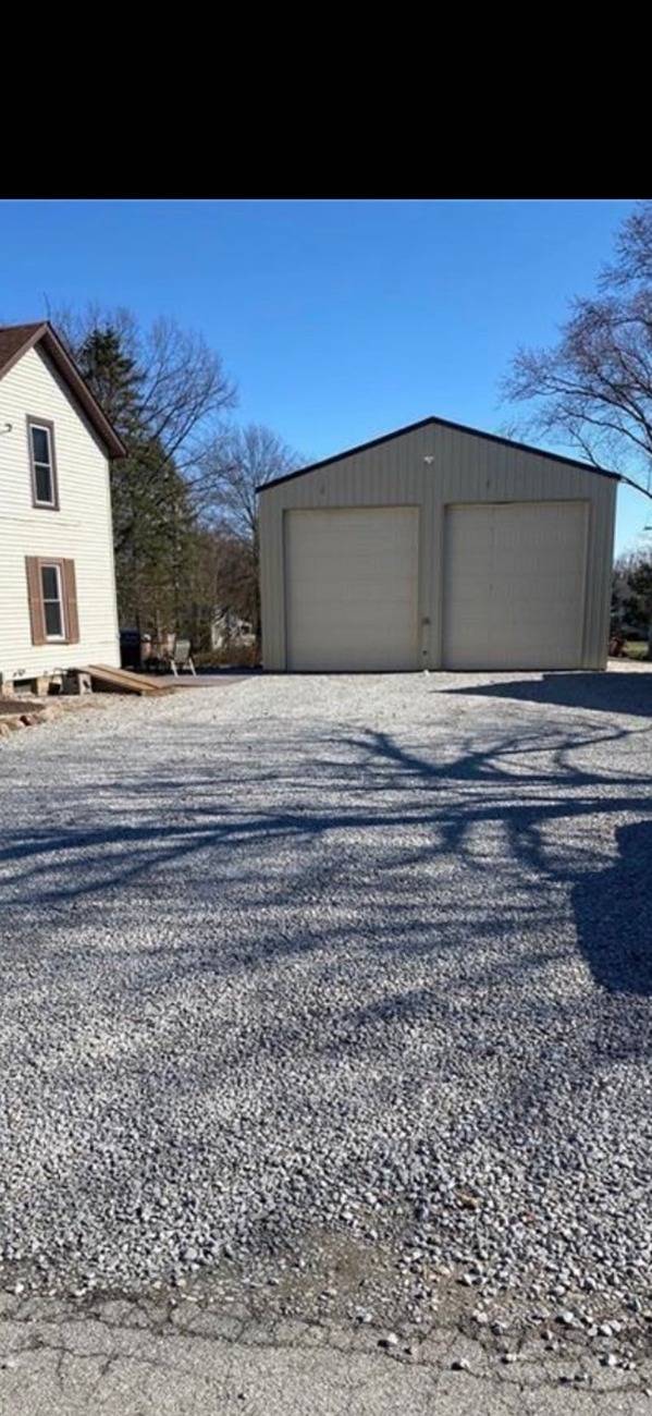 garage.jpg