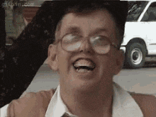 1734123886422-uz.gif