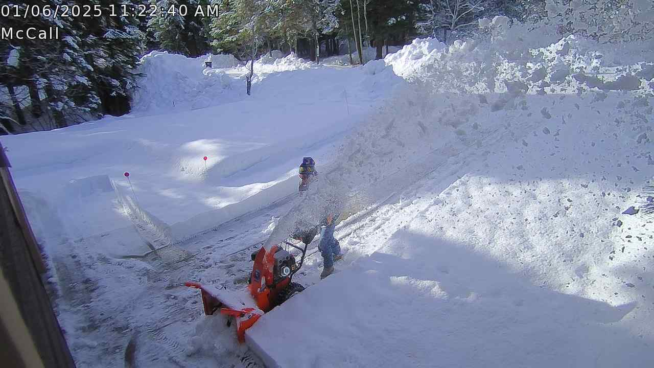snow blow 010625.jpg