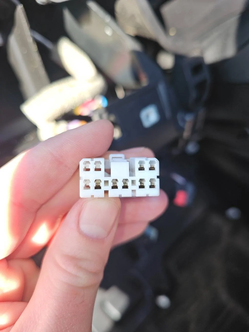 MirrorSwitchHarness_2.webp