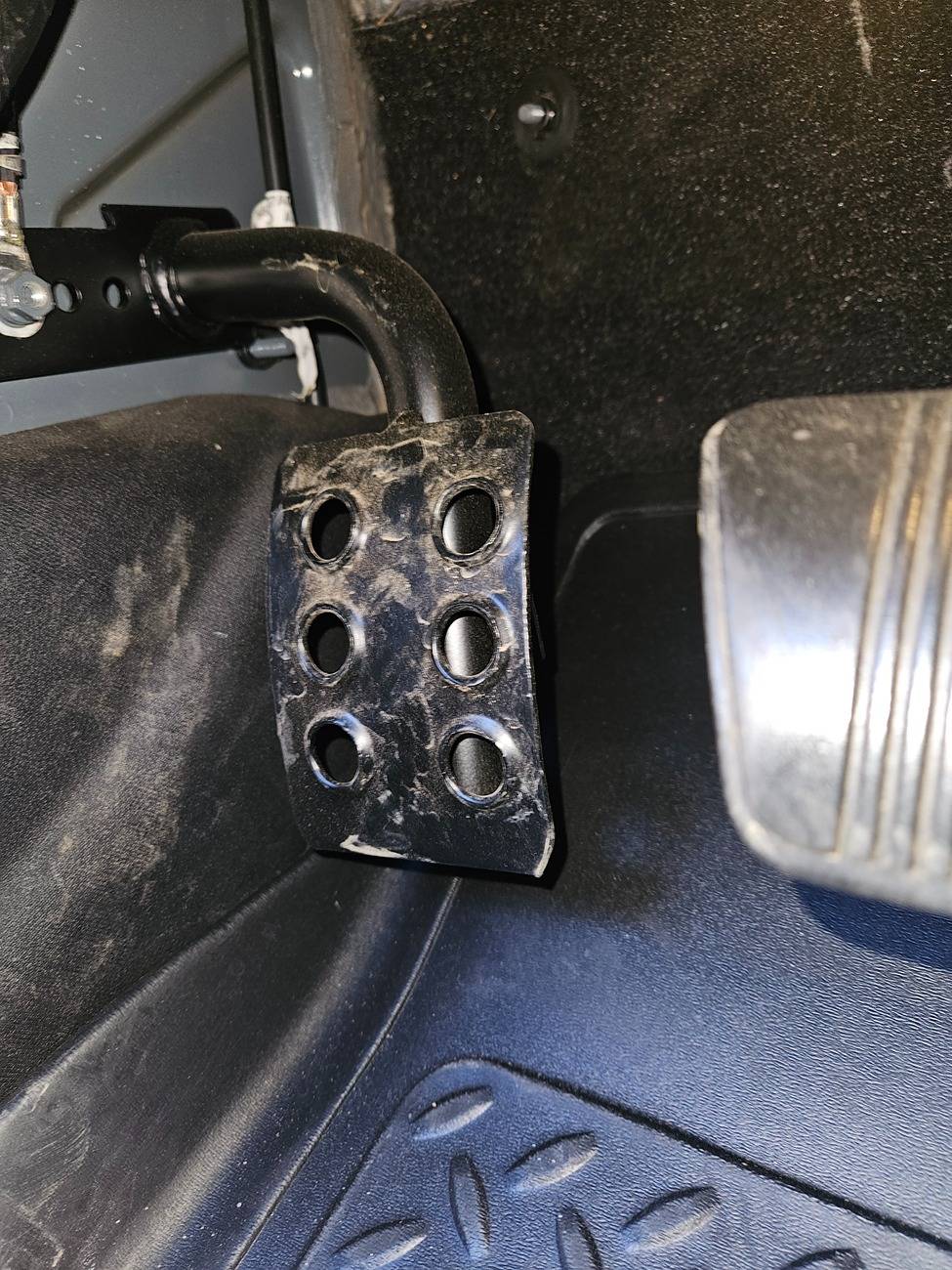 Dead Pedal (2).jpg
