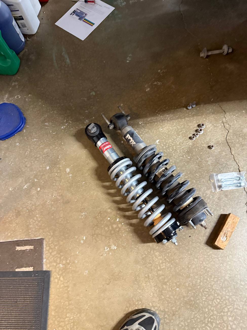 1750297961133-2v.jpg