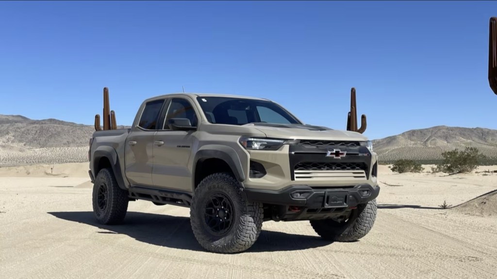 2024-Chevy-Colorado-ZR2-Bison-2.jpg