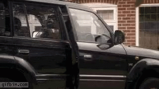 warwick-davis-gets-out-of-the-car.gif