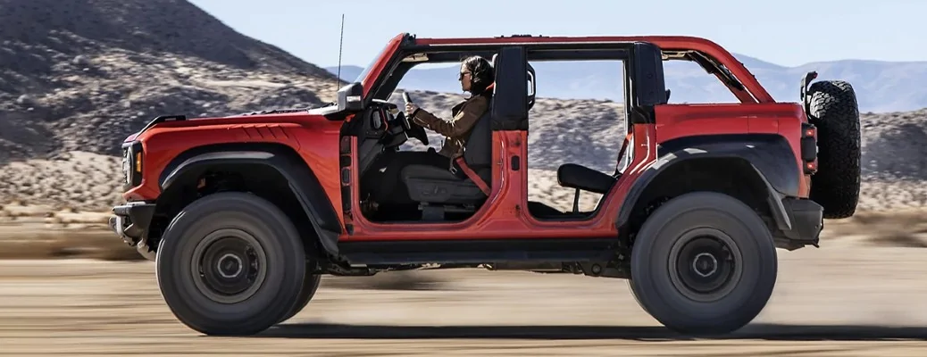 E62022-Ford-Bronco_A_o-1.webp