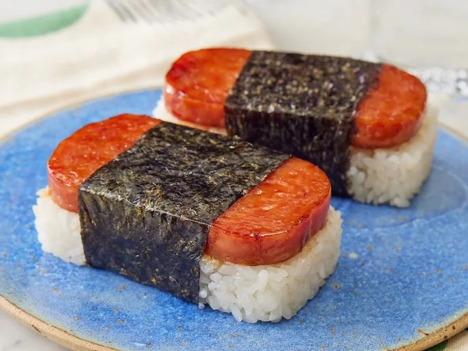 AR-49785-spam-musubi-DDMFS-4x3-b85d3d803cc64e4a8272314e4ce532d0.webp