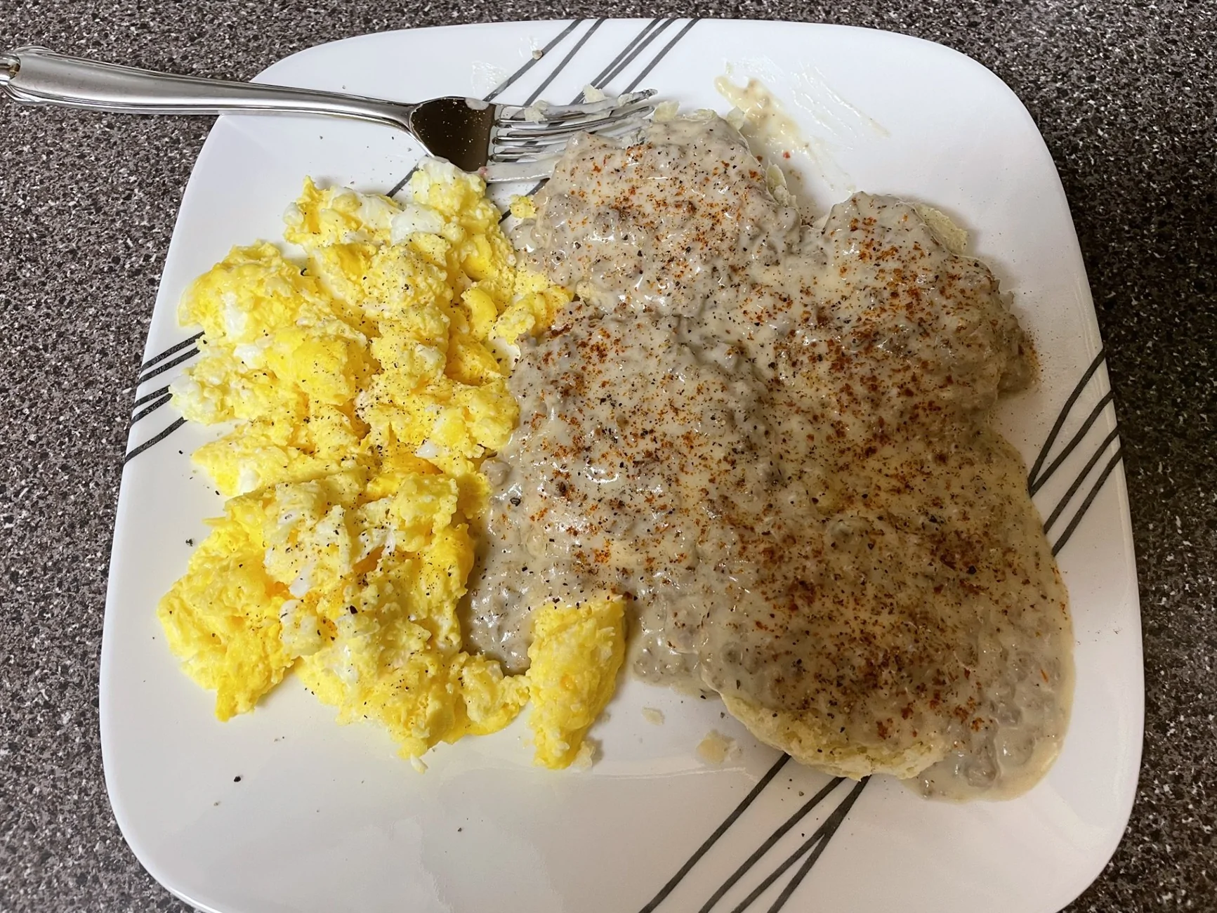 Biscuits and gravy.webp