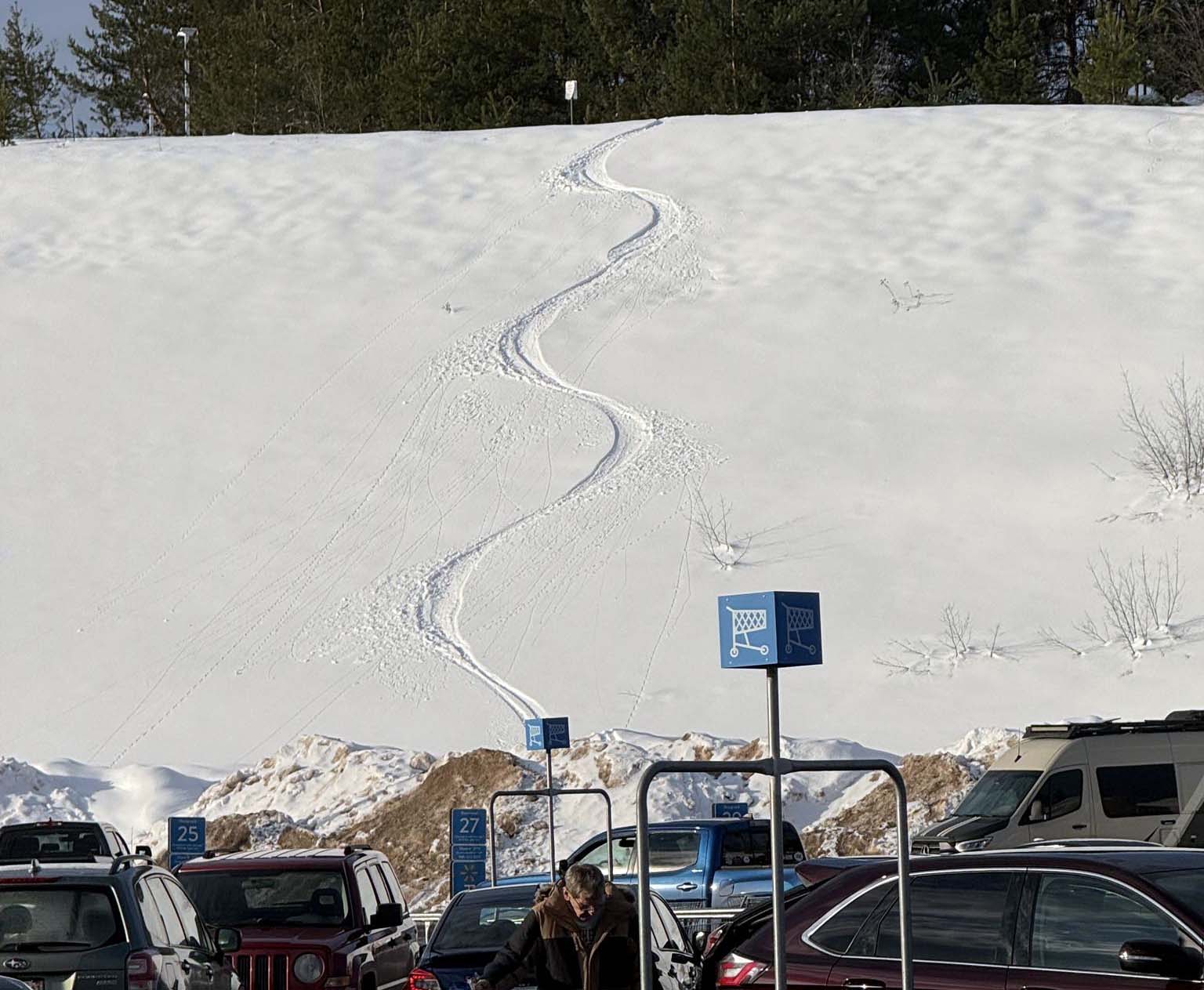 snowwalmart40_n.jpg