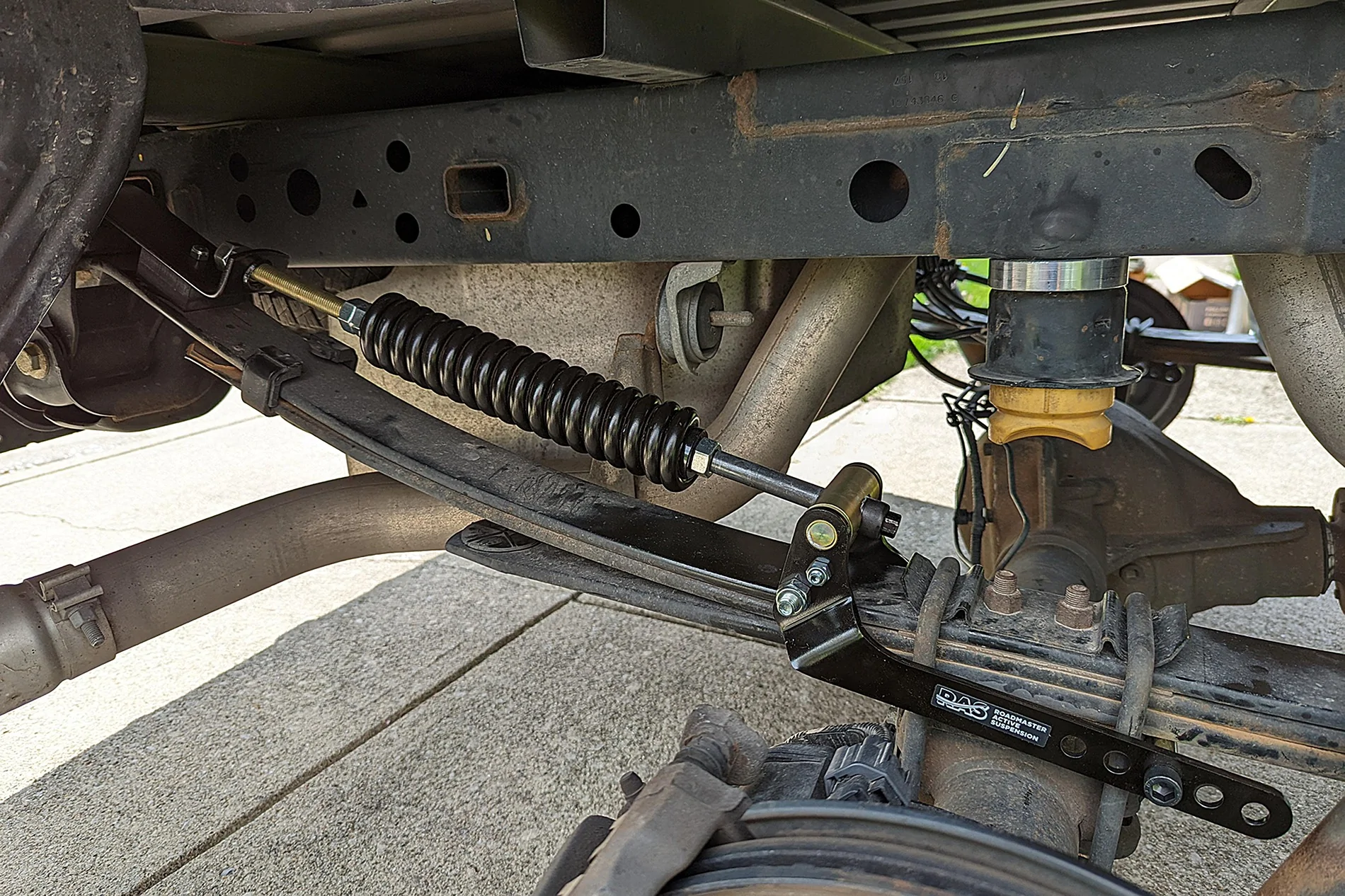 bags-or-no-bags-knowing-when-roadmaster-active-suspension-fits-you-2023-02-17_03-17-15_318223.webp