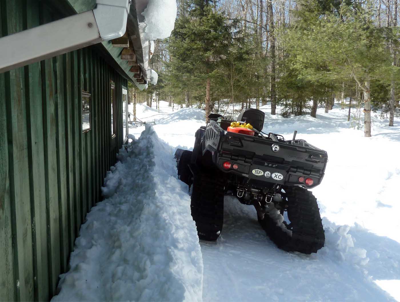campcabinsnow0141.jpg