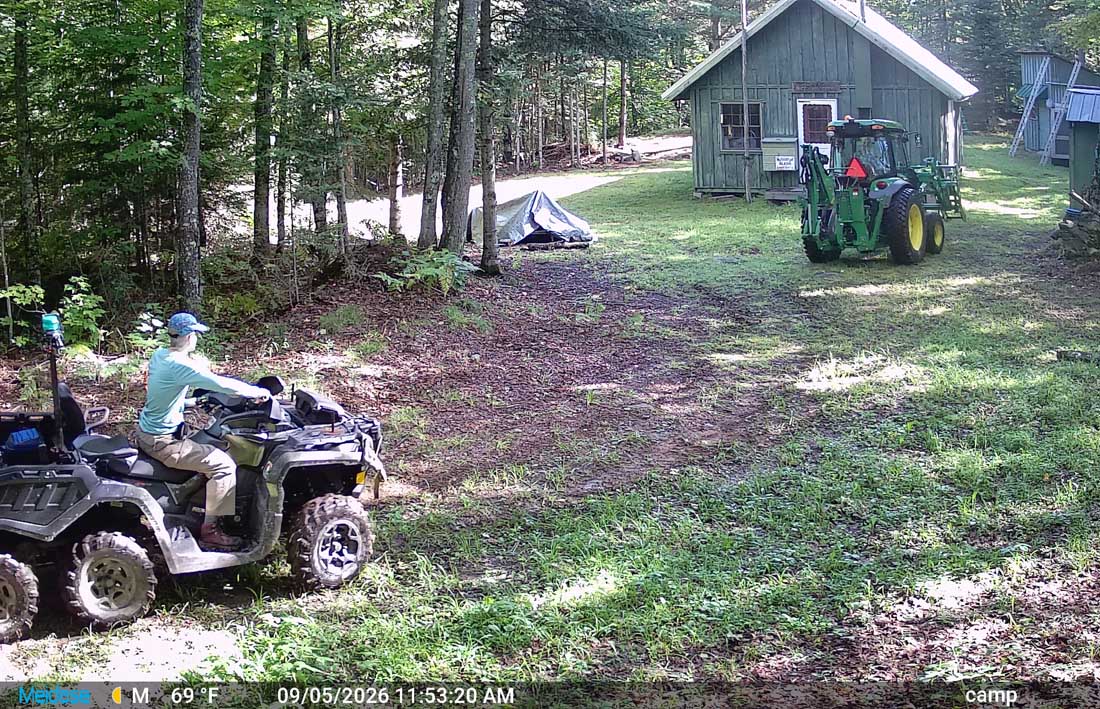 camptractor136.jpg