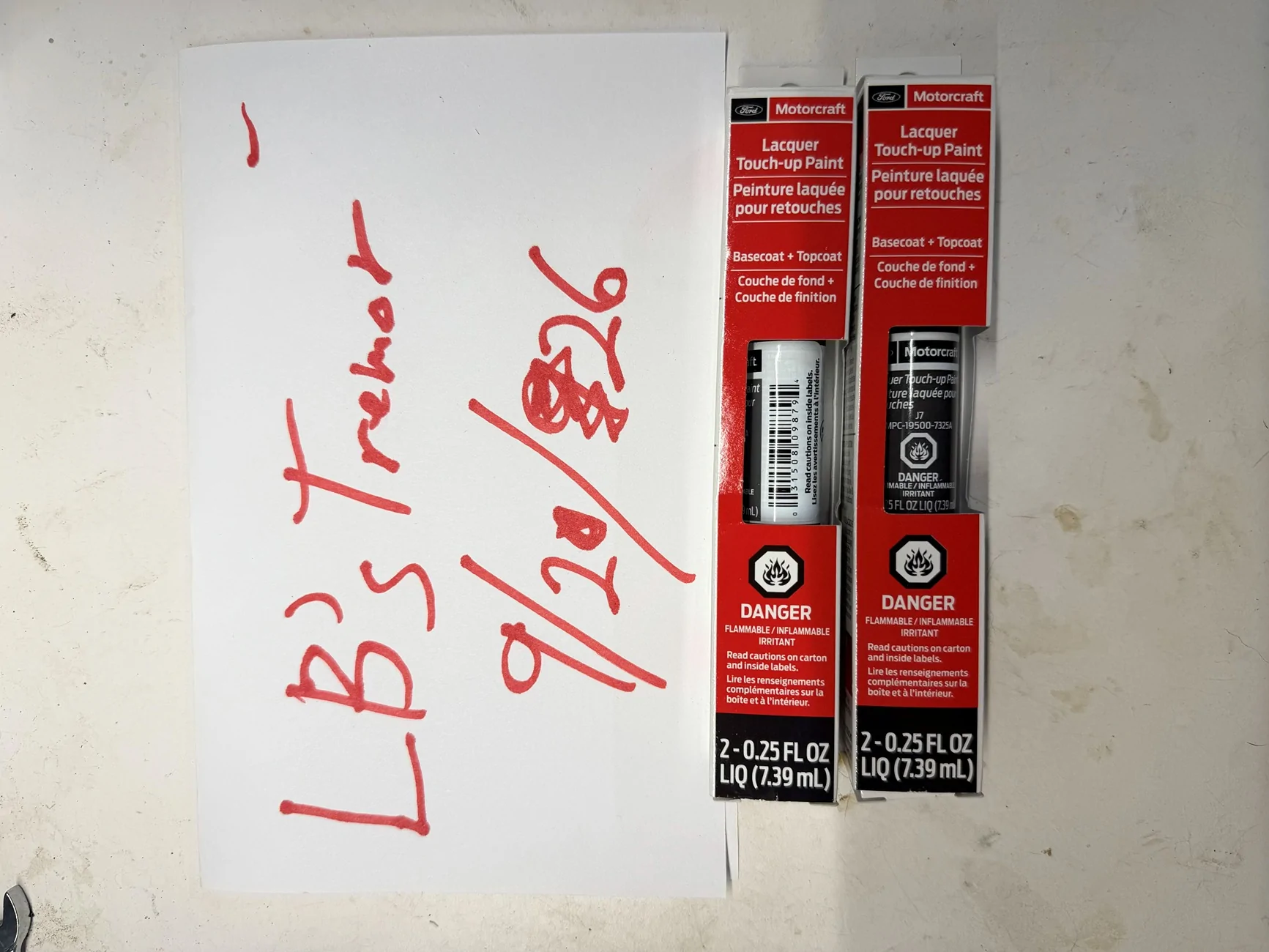 oen touch up iconic silger andd magnetic grey never used.webp