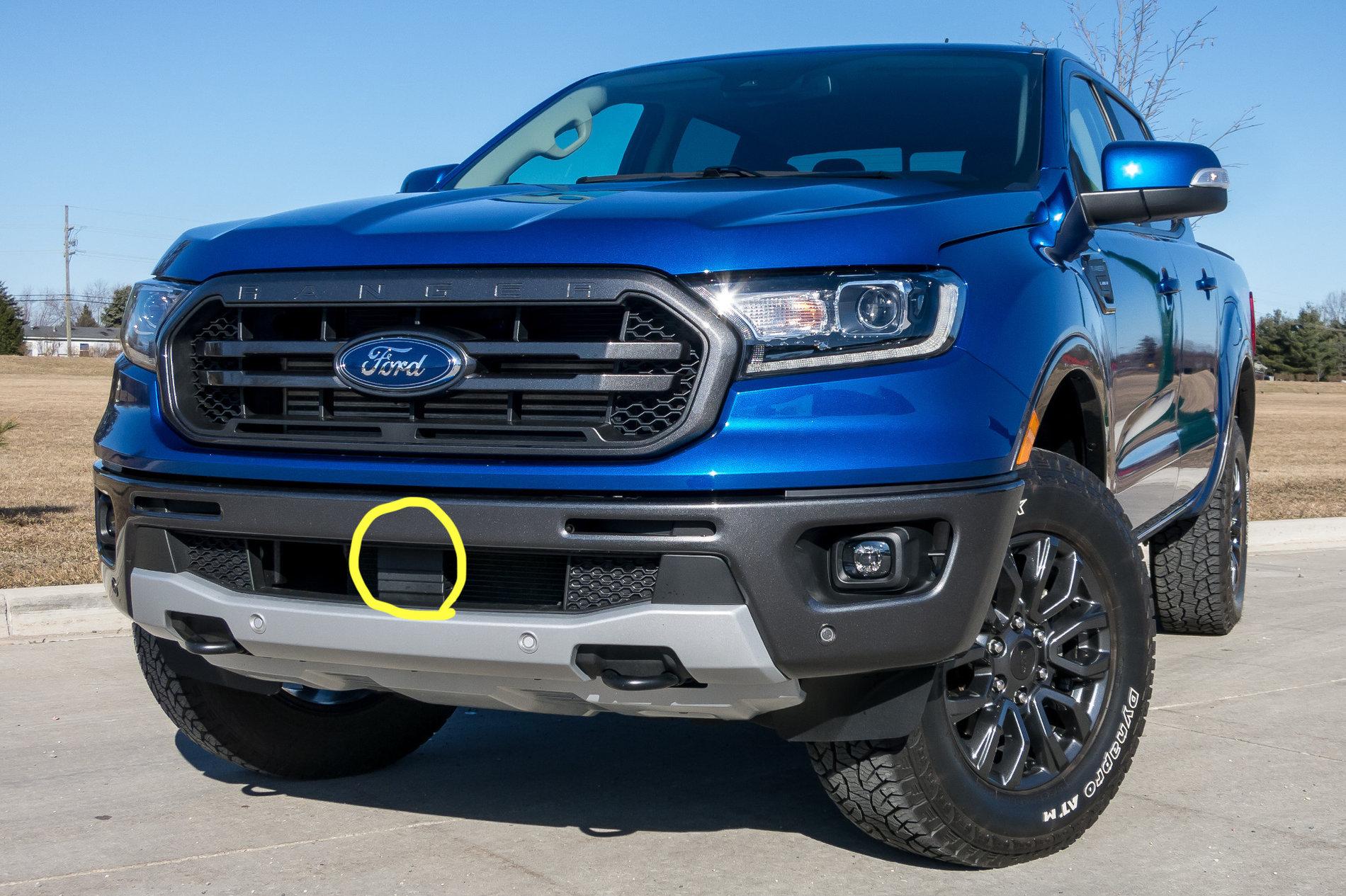 02-ford-ranger-lariat-2019-angle--blue--exterior--front.jpg