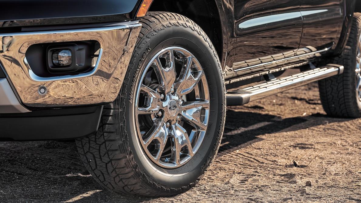 2019-Ford-Ranger-Lariat-4x4-Ecoboost-front-wheel.jpg