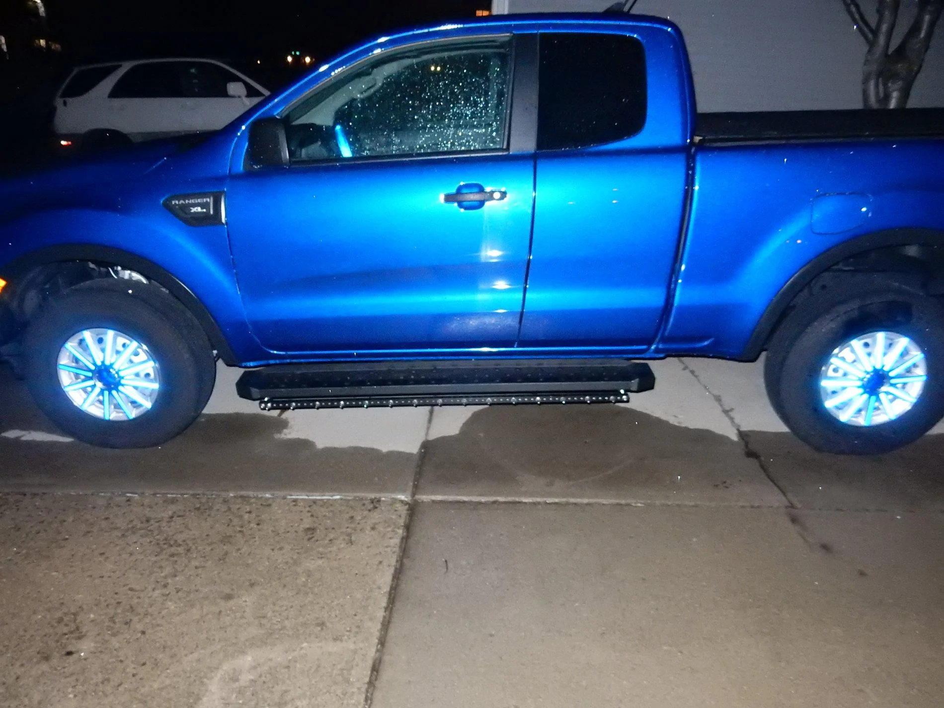 Dark_truck.webp