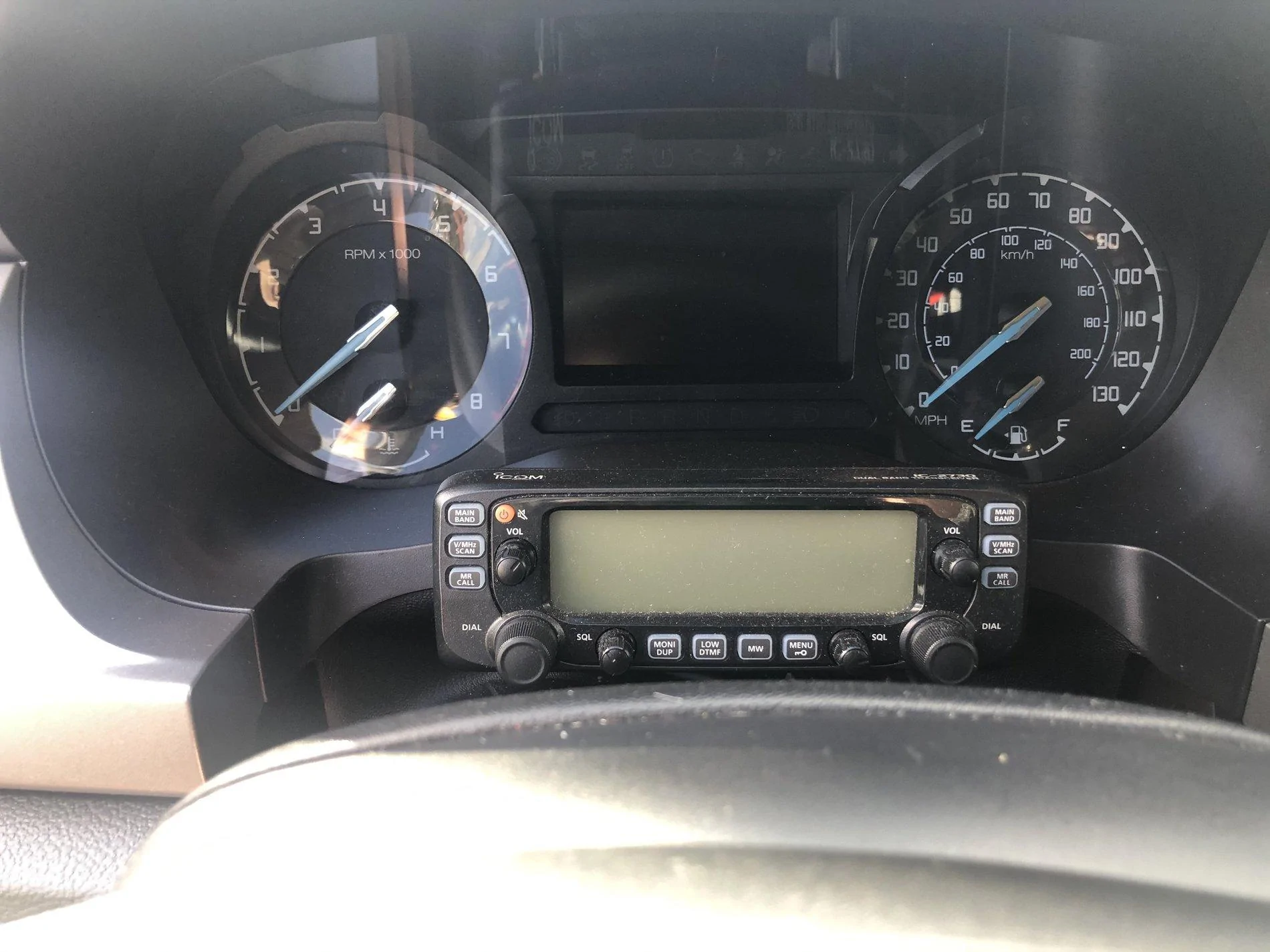 icom 2.jpg