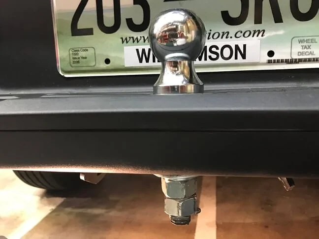PICTURE#2 FROM THE BACK SHOWING THE BALL ON TOP OF  STEP BUMPER.JPG