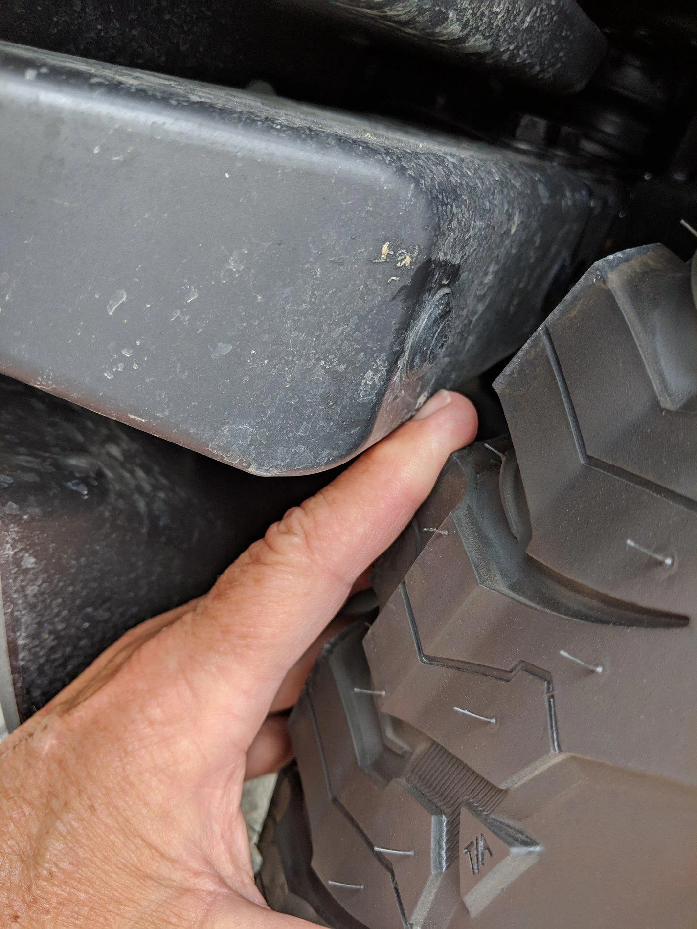 tire clearance.jpg