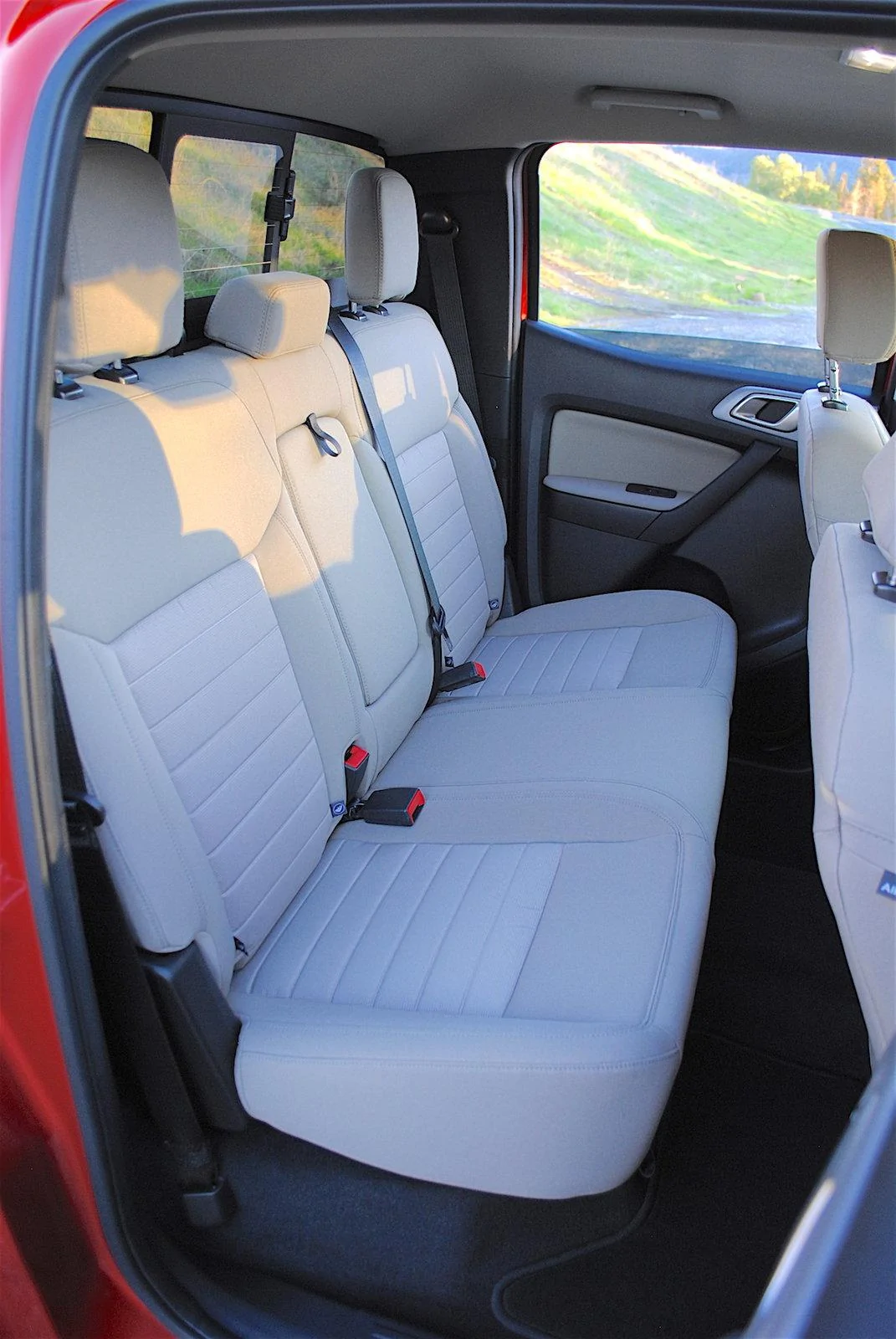 2019-Ford-Ranger-XLT-review-photos-AutoNation-035.webp