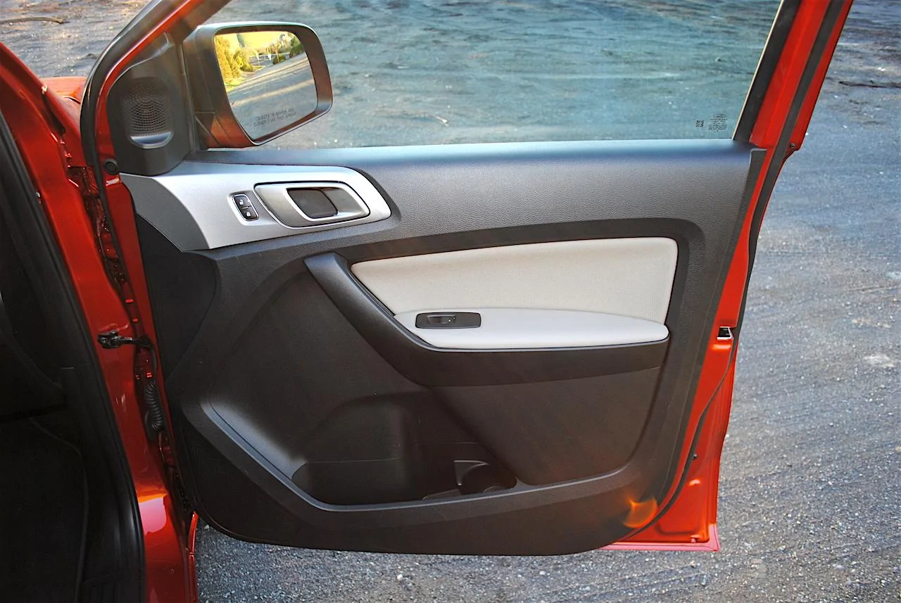 2019-Ford-Ranger-XLT-review-photos-AutoNation-048.webp