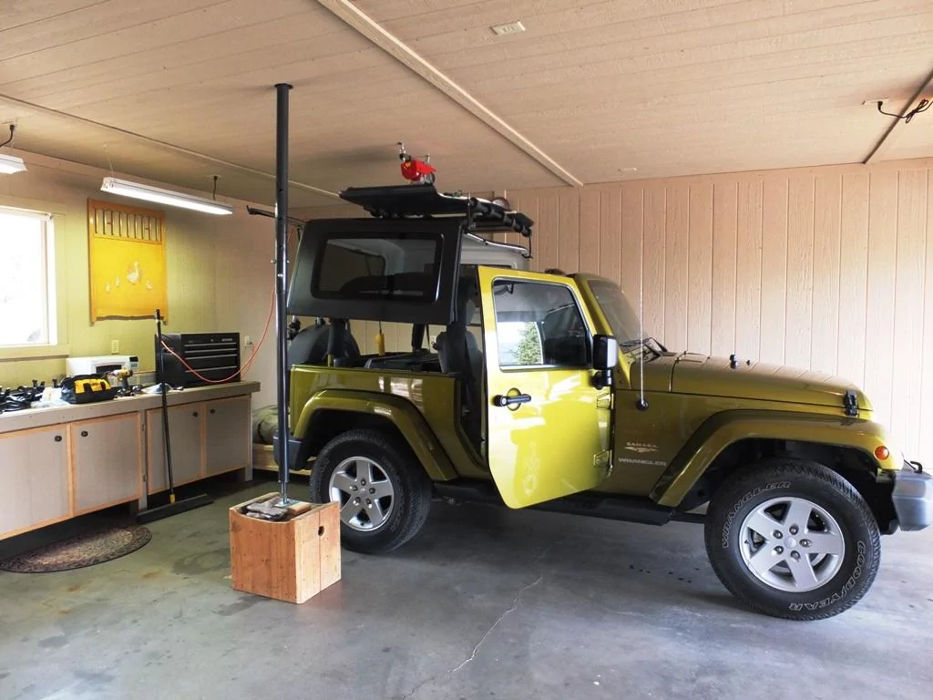 Installing Hard Top 002.webp