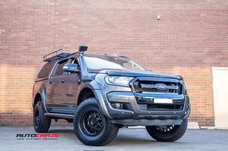 4x4-Accessories-Front-Close-Shot-Gallery-Sept-2018.jpg