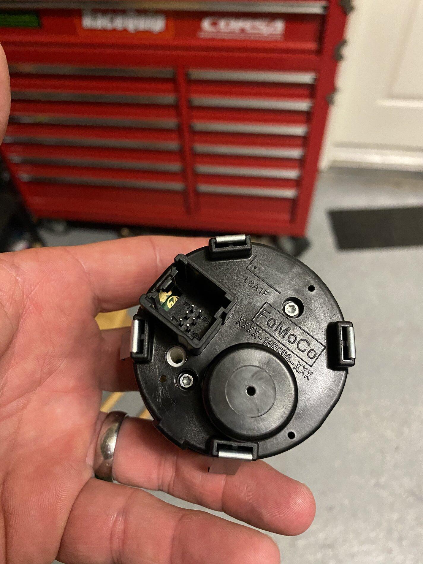 Knob 2.jpg