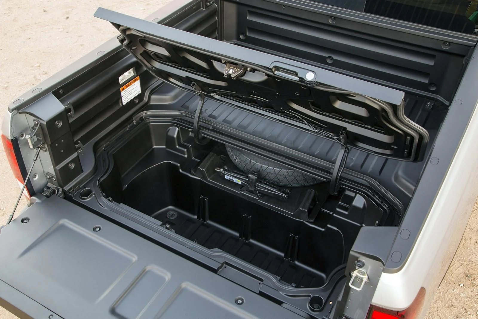 2017-Honda-Ridgeline-13.webp