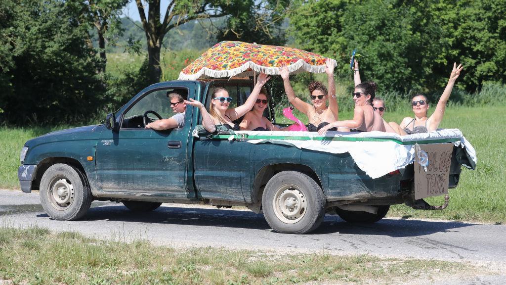 Pickup-Truck-Pool.jpg