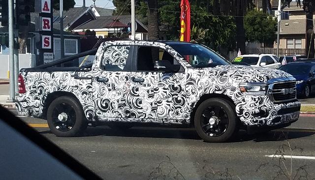 2021-Dodge-Dakota-spy-shot.jpg