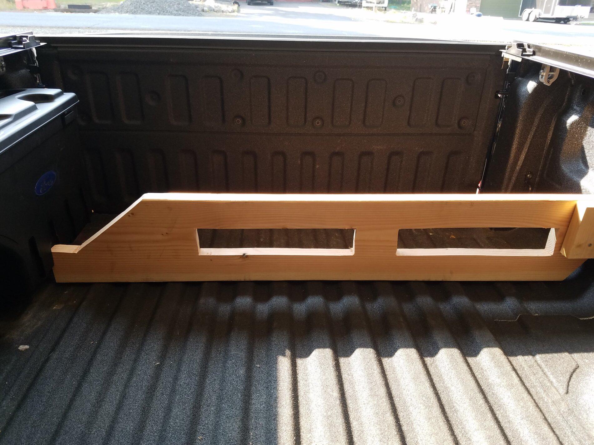 Cargo barrier3.jpg