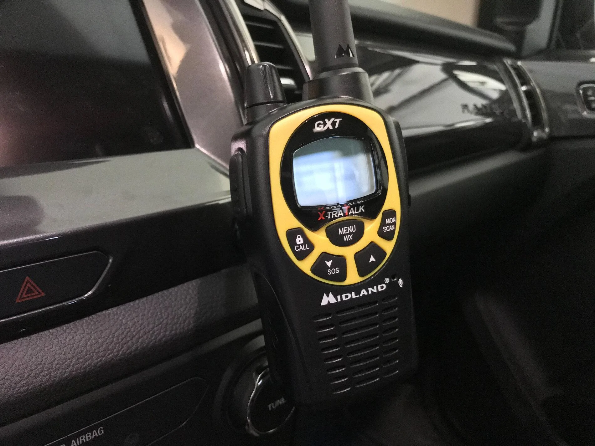 gmrs-phone-mount-2.webp