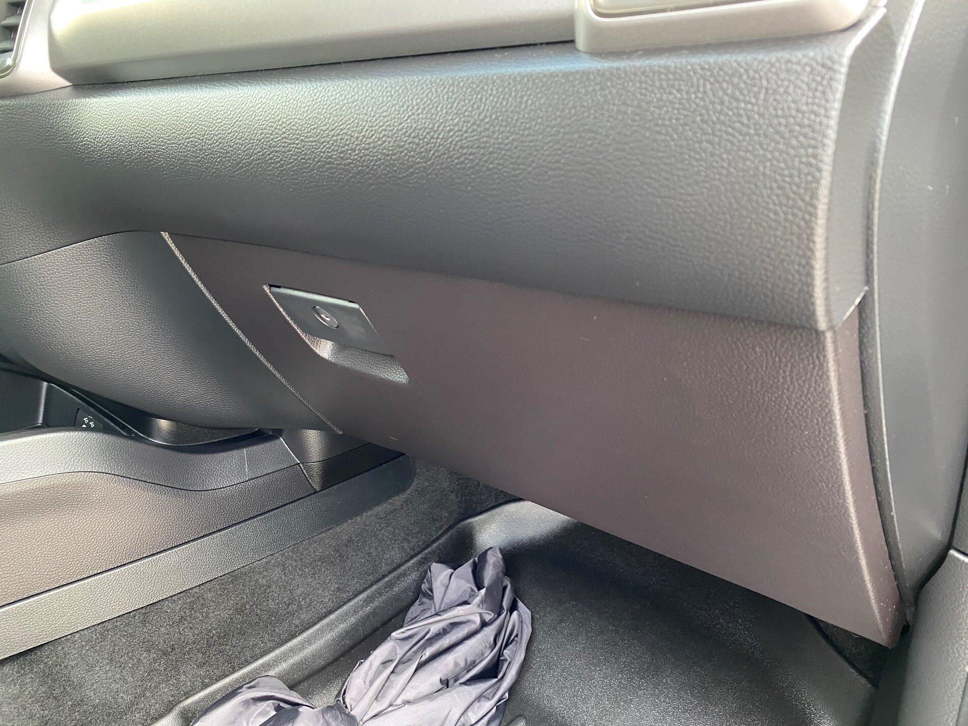 glovebox.jpg