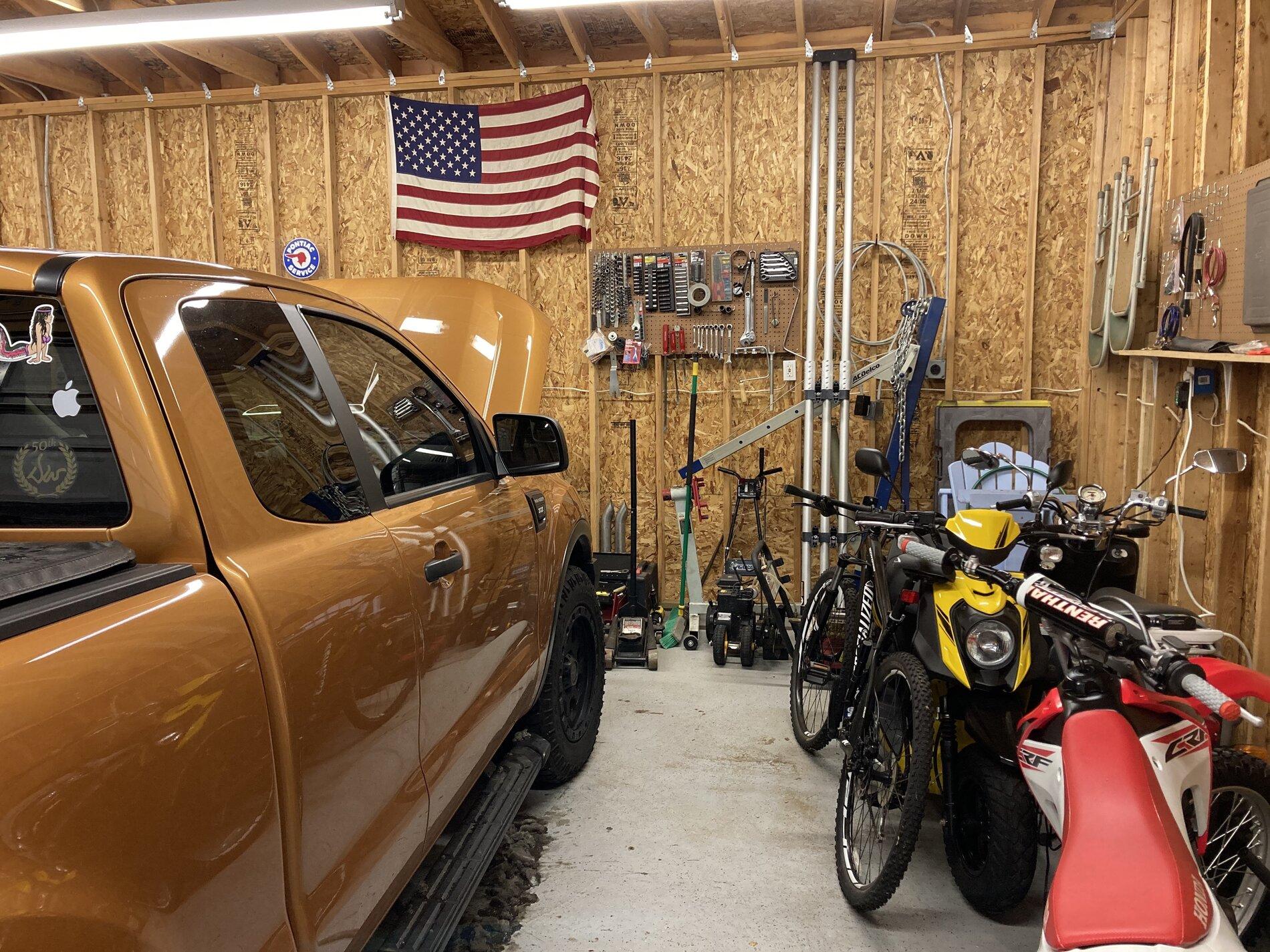 garage2.jpg