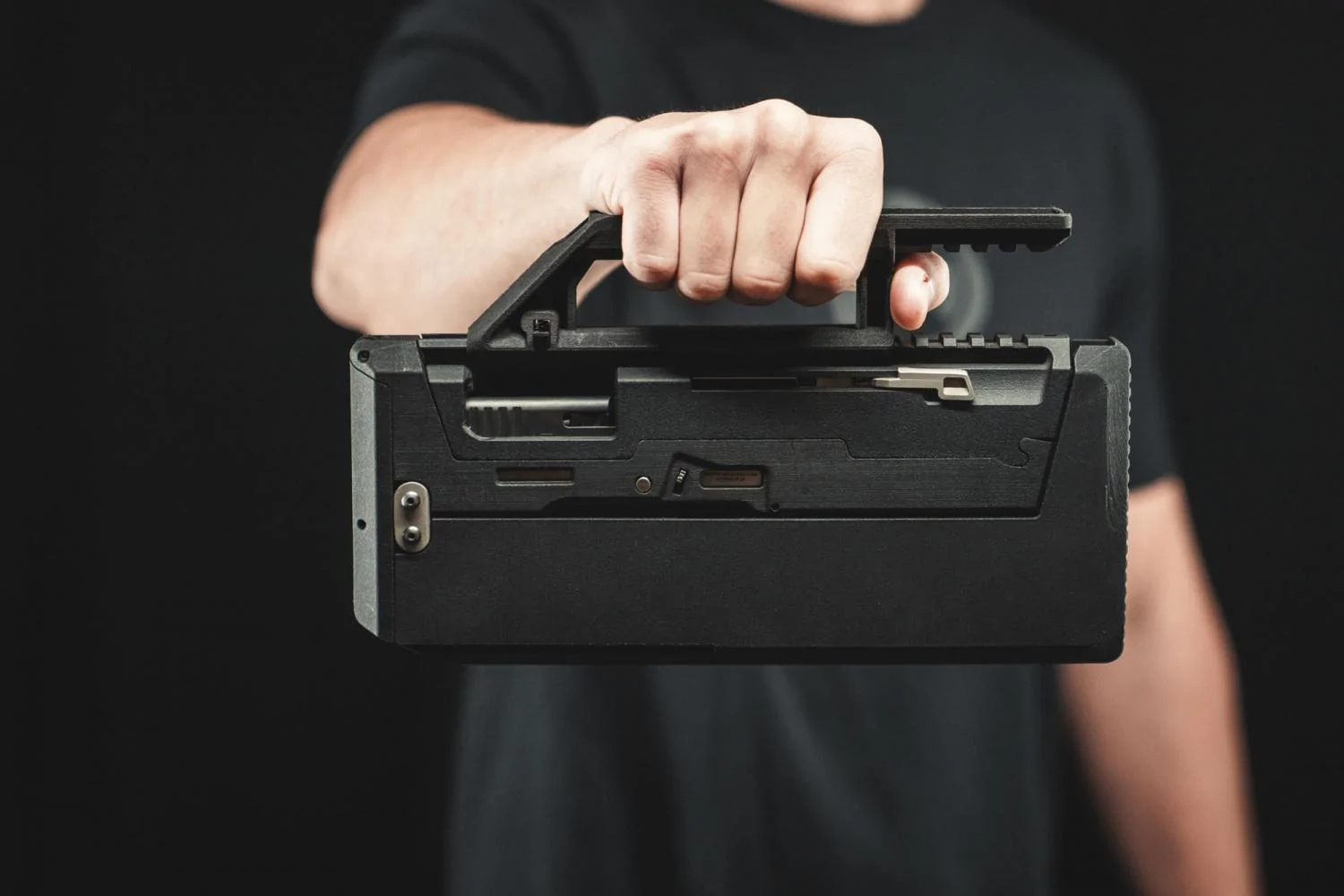 FMG-9_01.webp