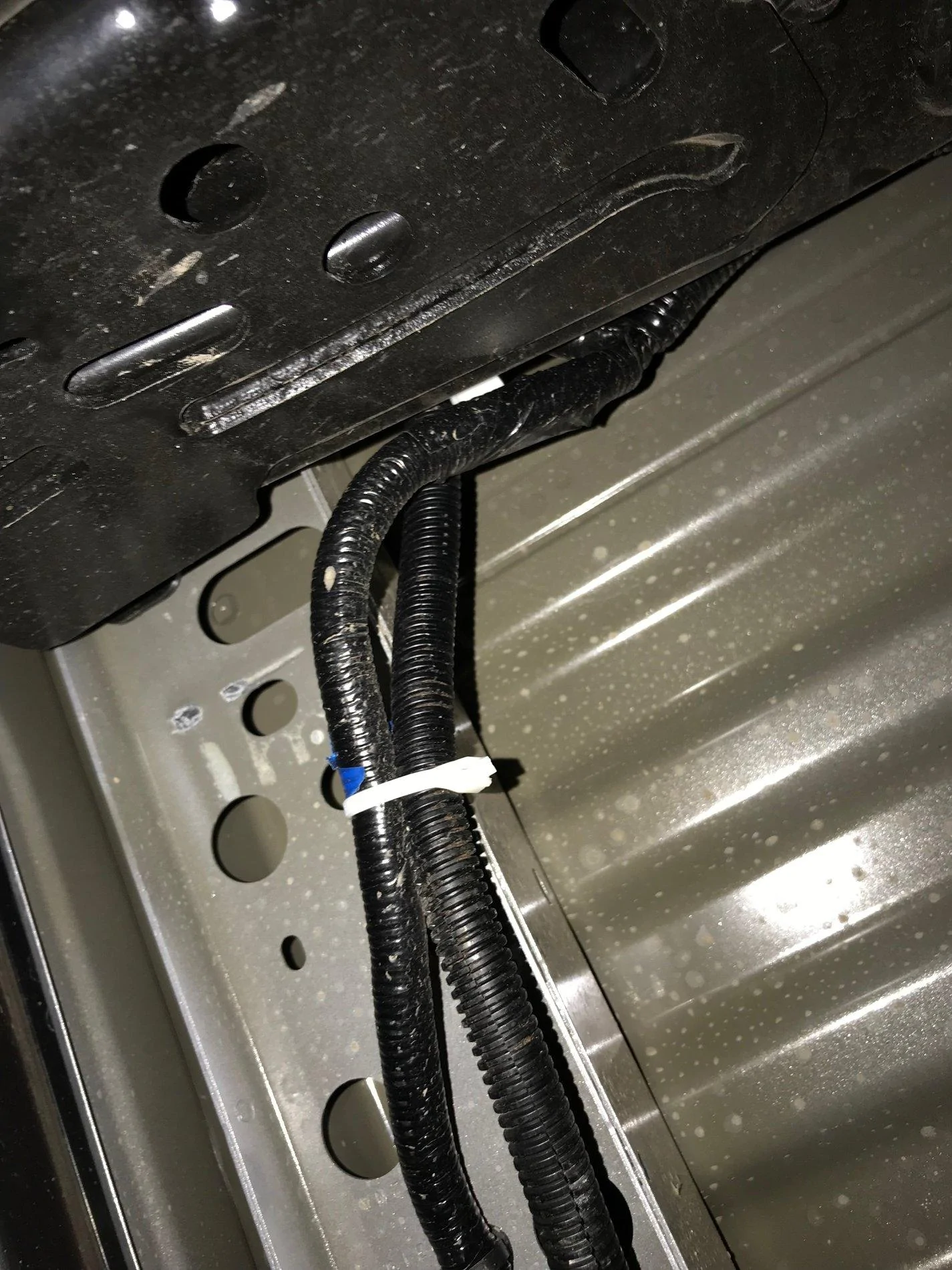 passenger side frame rail tie up.webp