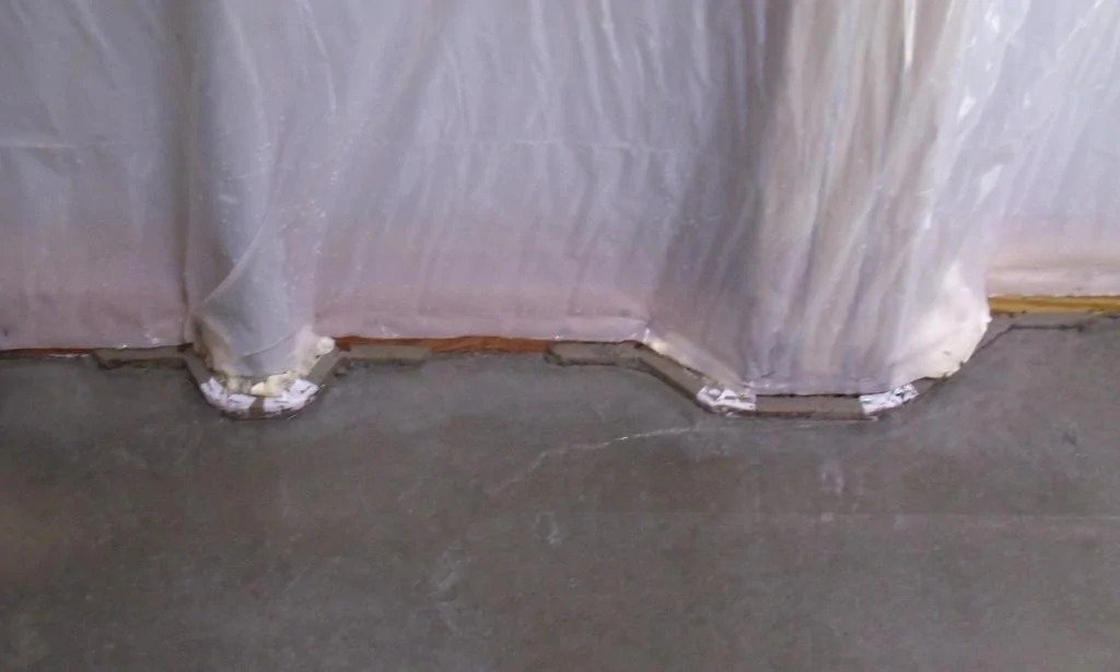 Column Isolaters 003.jpg
